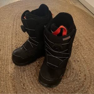Burton Kids Snowboard Boots -Size 4